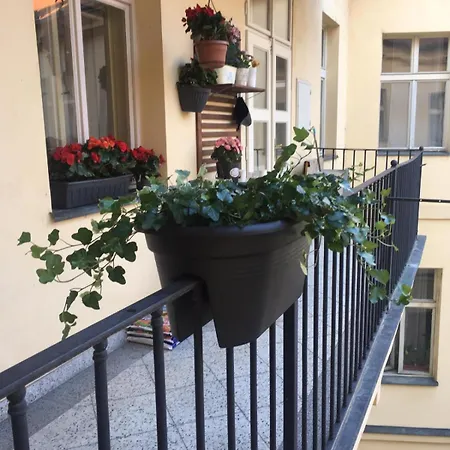 Charming Old Town Retreat *