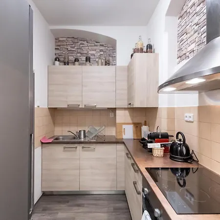 Charming Old Town Retreat Apartman