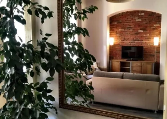 Charming Old Town Retreat شقة