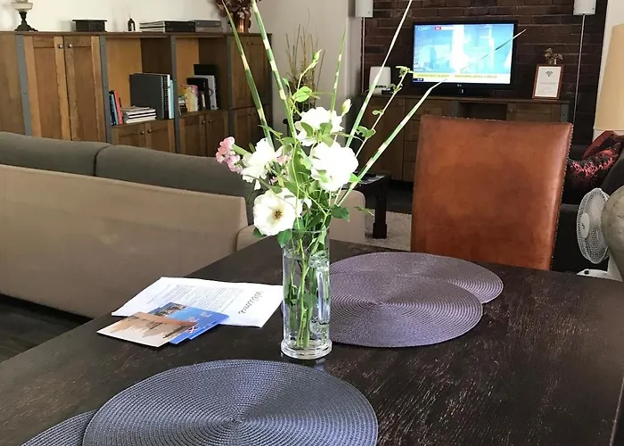 شقة Charming Old Town Retreat *